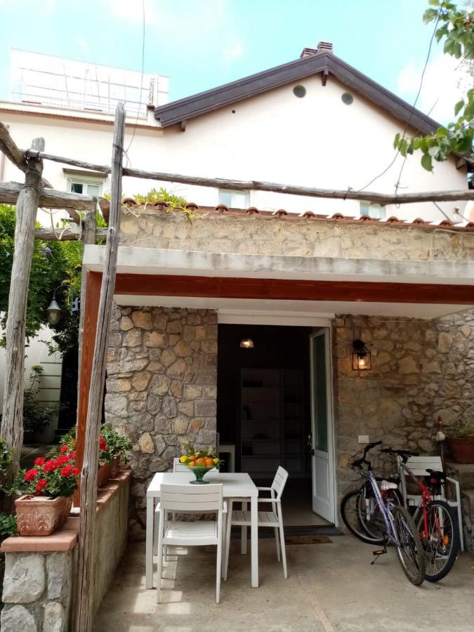 Ferienwohnung Shedir Vico Equense Exterior foto